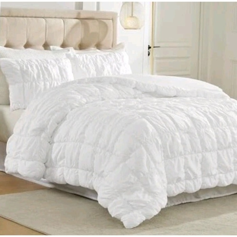 Amelie Home Bubble Textured Queen Comforter Set 3 Piece White 90x90 New